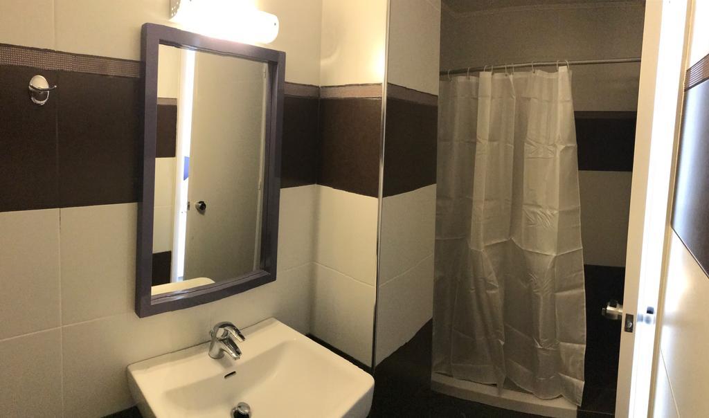San Antonio Apt * Rhodes City
