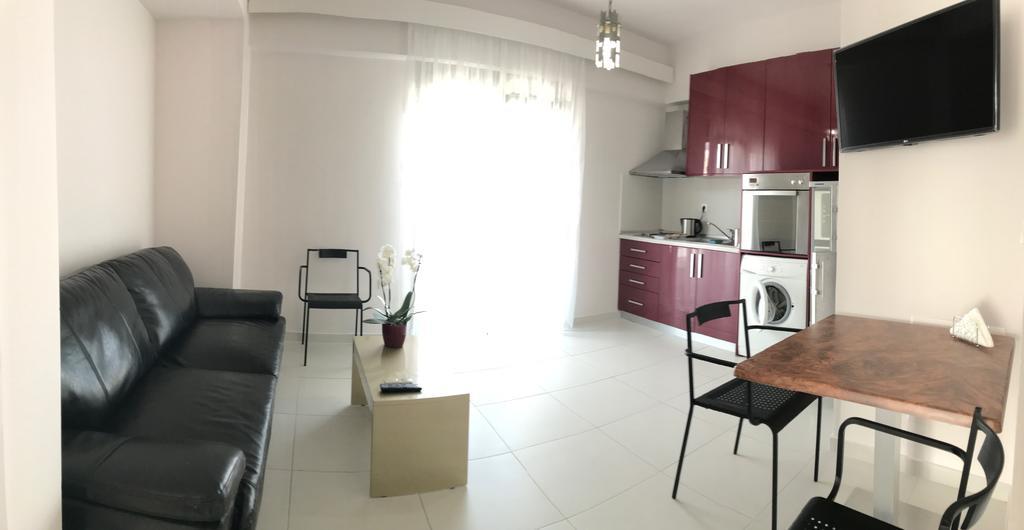 San Antonio Apt Rhodes City